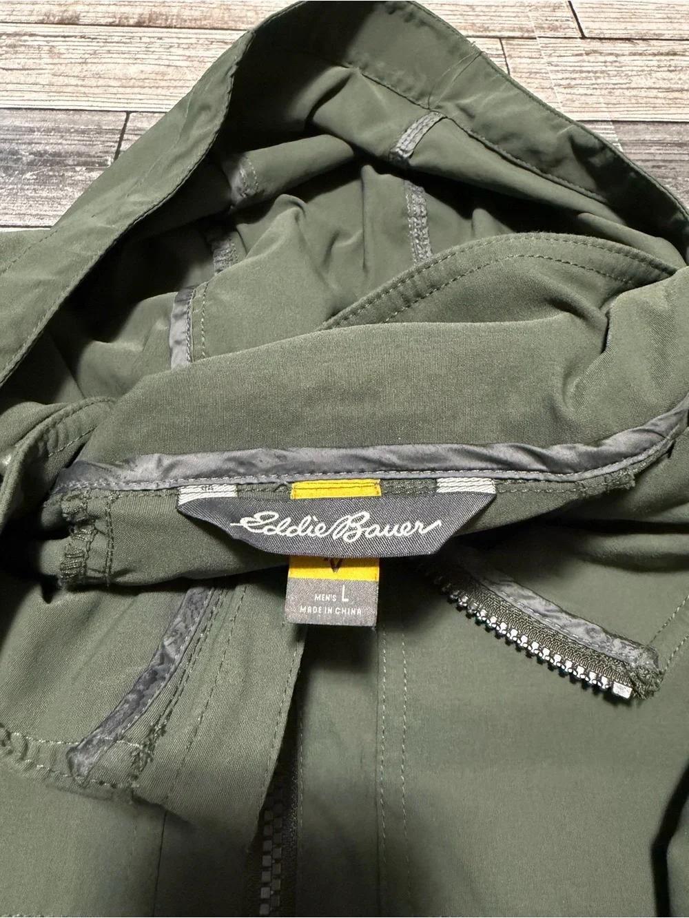 Eddie Bauer Travex Utility Hiking Jacket Men’s L Green Stow Away Hood Full Zip